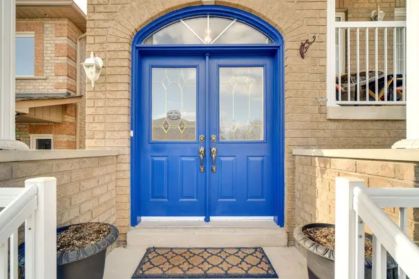 119 Blackthorn DR, Vaughan, ON L6A 3N2