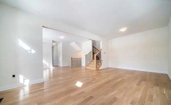 23 Westlake CRES, Bradford West Gwillimbury, ON L3Z 2A6