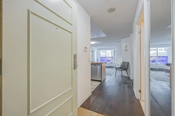 310 Red Maple RD #211, Richmond Hill, ON L4C 0T7