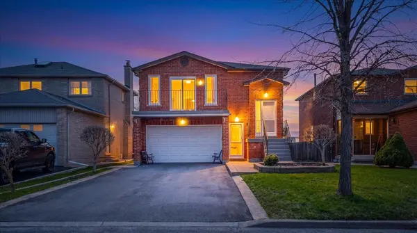 175 Oliver LN, Vaughan, ON L6A 1A9