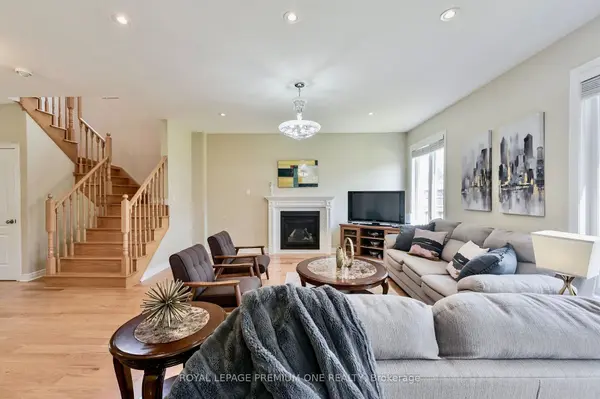 166 Sharpe CRES, New Tecumseth, ON L0G 1W0