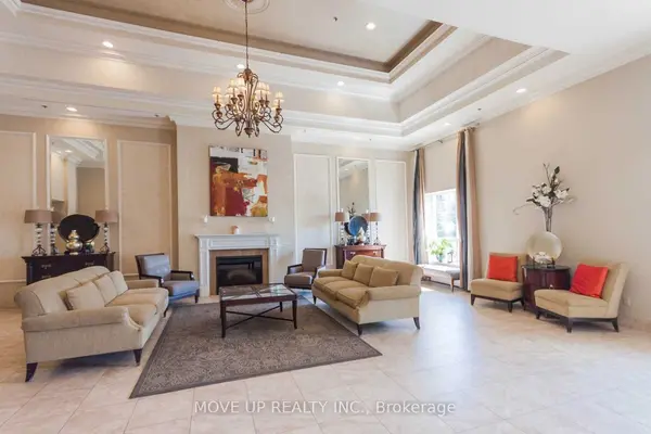 8 Maison Parc CT #413, Vaughan, ON L4J 9K5