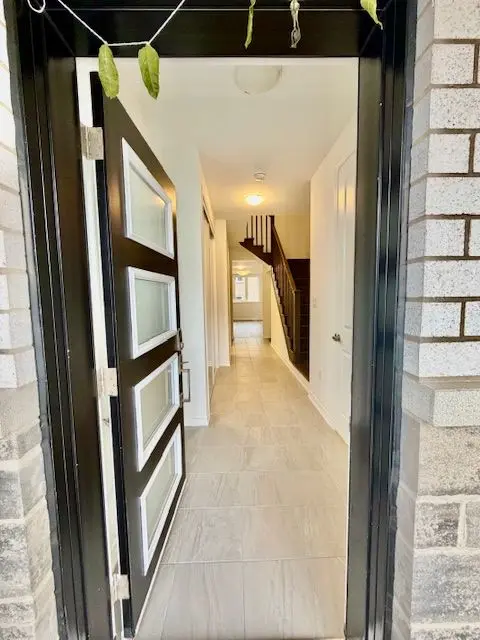 9 Vinewood CRES, Barrie, ON L9J 0B7