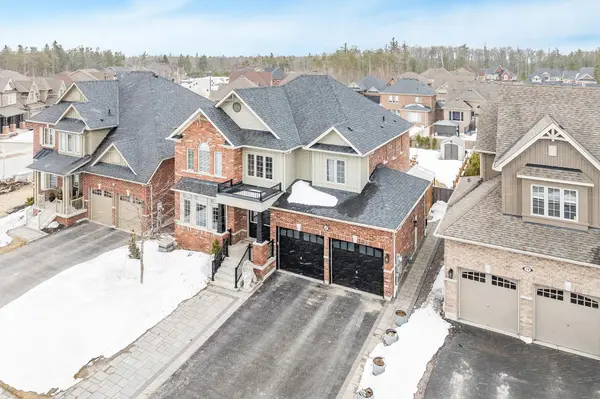 27 Marks RD, Springwater, ON L9X 0S5