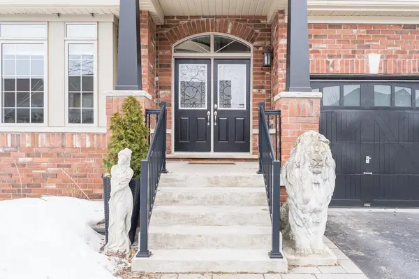 27 Marks RD, Springwater, ON L9X 0S5