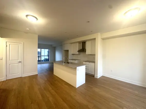 15 Mariner`s Pier WAY, Orillia, ON L3V 8P4