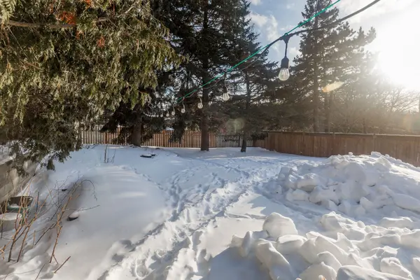 3 Oren BLVD, Barrie, ON L4N 4T3