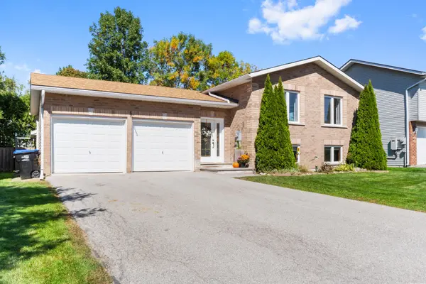 60 Donlands CT, Severn, ON L0K 1E0