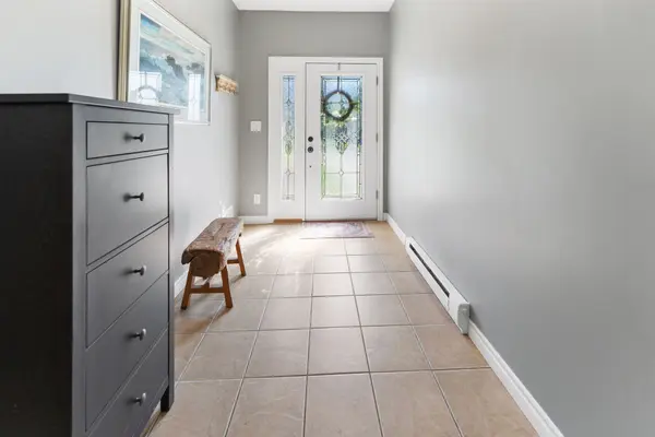 60 Donlands CT, Severn, ON L0K 1E0