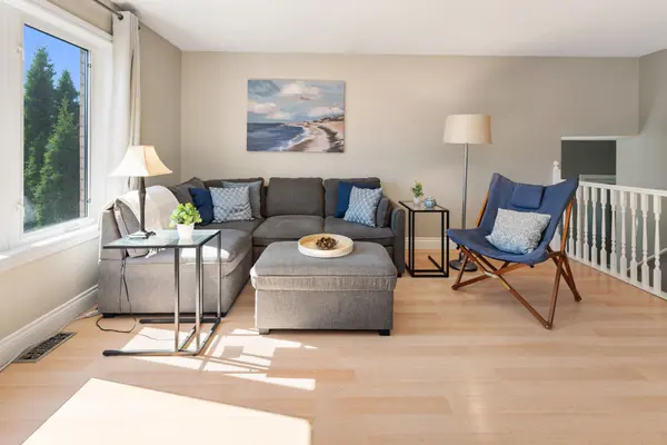 60 Donlands CT, Severn, ON L0K 1E0