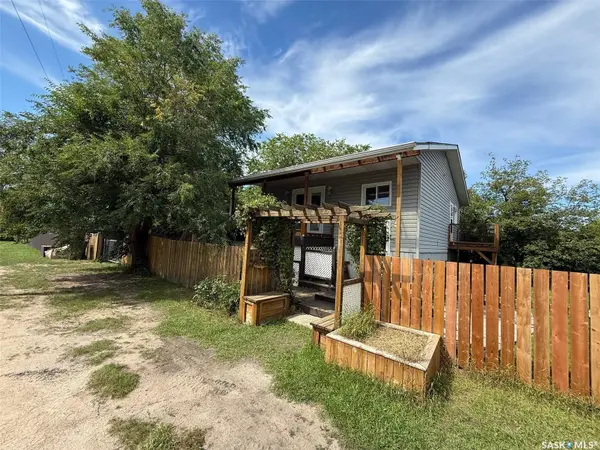 992 Terry STREET, Cochin, SK S0M 0L0