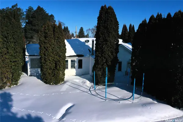 115 4th AVENUE E, Nipawin, SK S0E 1E0