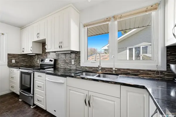 115 Knowles CRESCENT, Regina, SK S4S 4P3