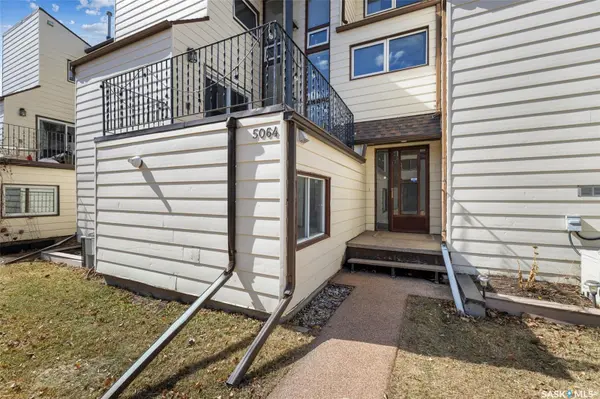 5064 10th AVENUE, Regina, SK S4T 7P4