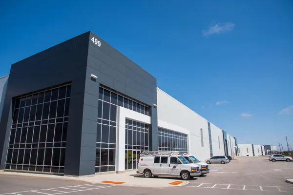 499 Great Lakes BLVD #101, Oakville, ON L6L 0C4