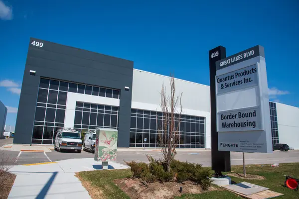 499 Great Lakes BLVD #101, Oakville, ON L6L 0C4