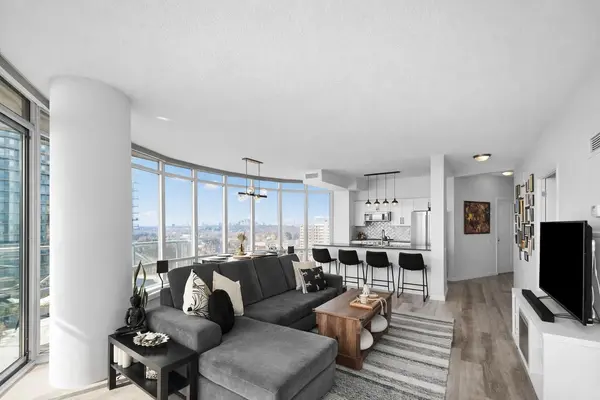 15 Windermere AVE #1810, Toronto W01, ON M6S 5A2