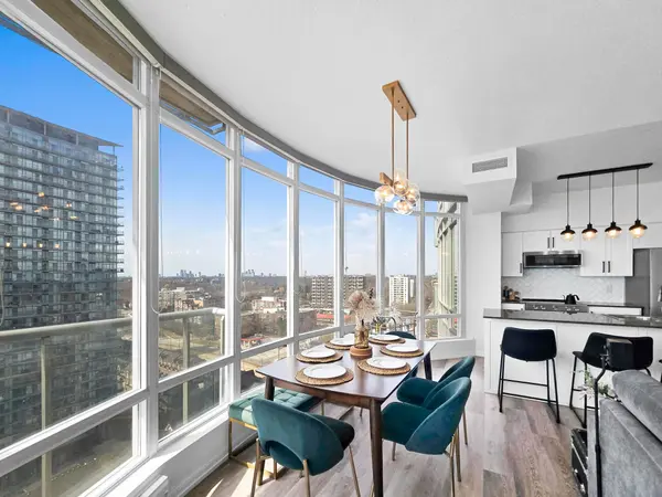 15 Windermere AVE #1810, Toronto W01, ON M6S 5A2