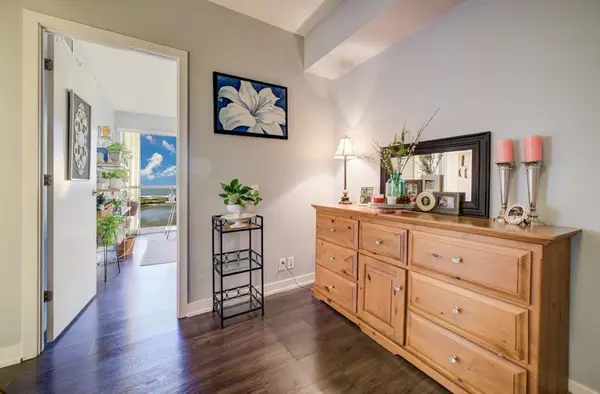 2200 Lakeshore BLVD W #2309, Toronto W06, ON M8V 1A4