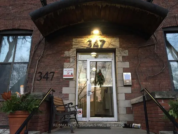 347 Sorauren AVE #212, Toronto W01, ON M6R 2G5