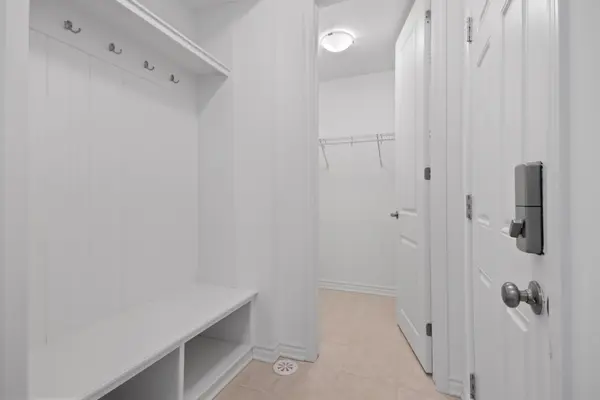 4068 Kadic TER, Mississauga, ON L5M 2S8