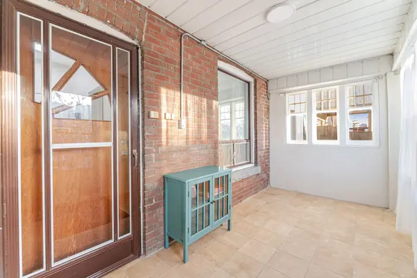 971 Saint Clarens AVE, Toronto W03, ON M6H 3X8