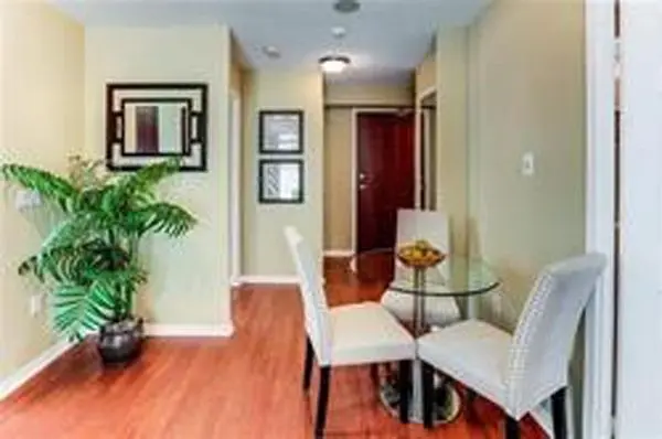 15 Michael Power PL #507, Toronto W08, ON M9A 5G4