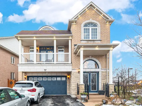 22 Baylawn CIR, Brampton, ON L6P 2M5