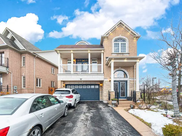 22 Baylawn CIR, Brampton, ON L6P 2M5
