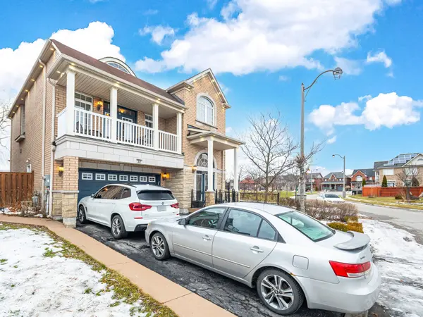 22 Baylawn CIR, Brampton, ON L6P 2M5