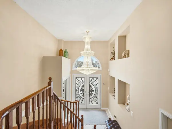 22 Baylawn CIR, Brampton, ON L6P 2M5