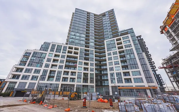 225 Malta AVE #1307, Brampton, ON L6Y 6H8