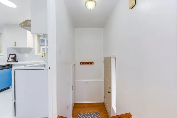 6411 Chaumont CRES, Mississauga, ON L5N 2M7