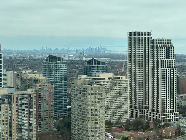 220 Burnhamthorpe RD W #3302, Mississauga, ON L5B 4N4