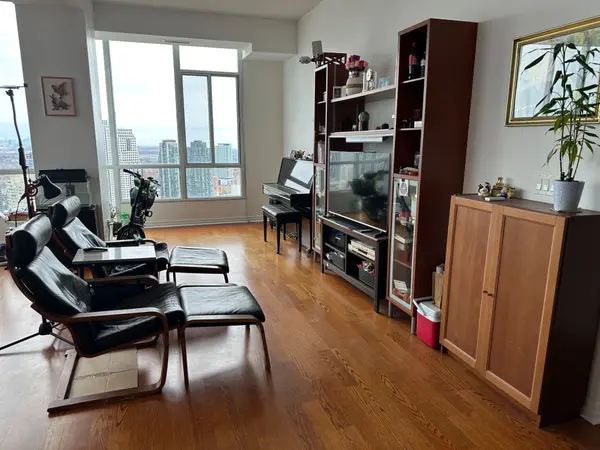 220 Burnhamthorpe RD W #3302, Mississauga, ON L5B 4N4