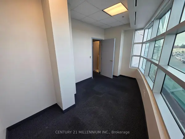 2250 Bovaird DR E #212, Brampton, ON L6R 0W3