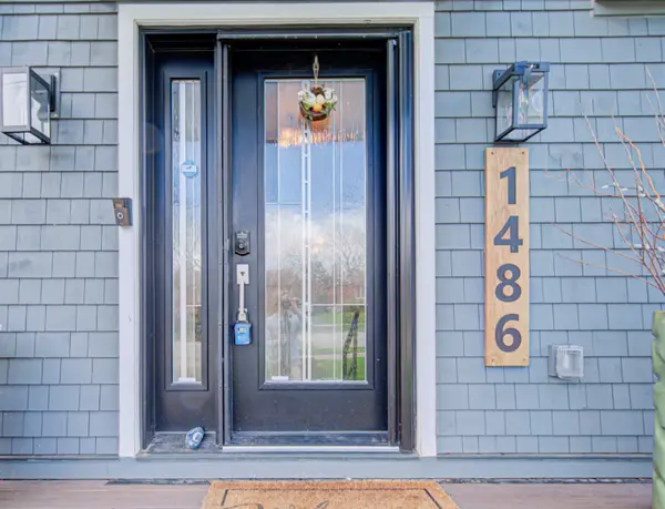 1486 Augustine DR, Burlington, ON L7P 2N2