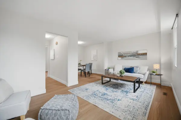 7340 Copenhagen RD #10, Mississauga, ON L5N 2S5