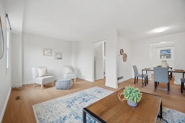 7340 Copenhagen RD #10, Mississauga, ON L5N 2S5