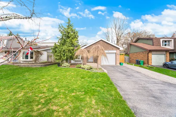 34 Lorraine CRES, Brampton, ON L6S 2R7