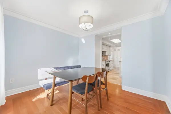 34 Lorraine CRES, Brampton, ON L6S 2R7