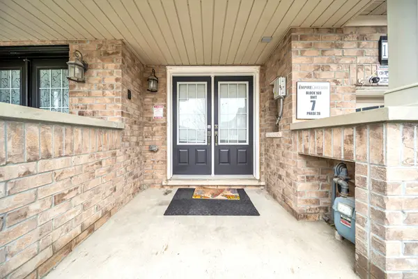 14 Hoover RD, Brampton, ON L7A 4L2