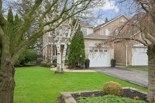 1078 Montgomery DR, Oakville, ON L6M 1G1