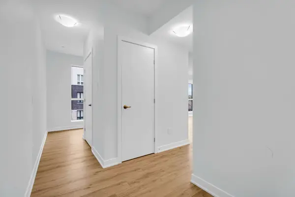 340 Plains RD E #302, Burlington, ON L7T 0C2