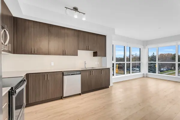 340 Plains RD E #302, Burlington, ON L7T 0C2