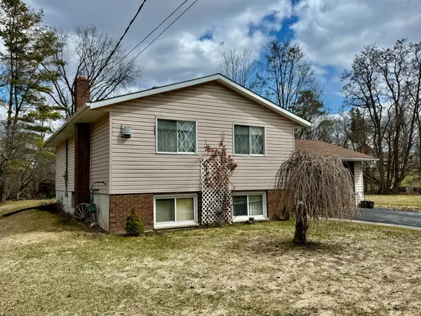 3 Champlain ST, Centre Hastings, ON K0K 2K0