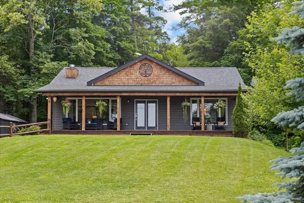 9 Skebo LN, Horton, ON K7V 3Z8