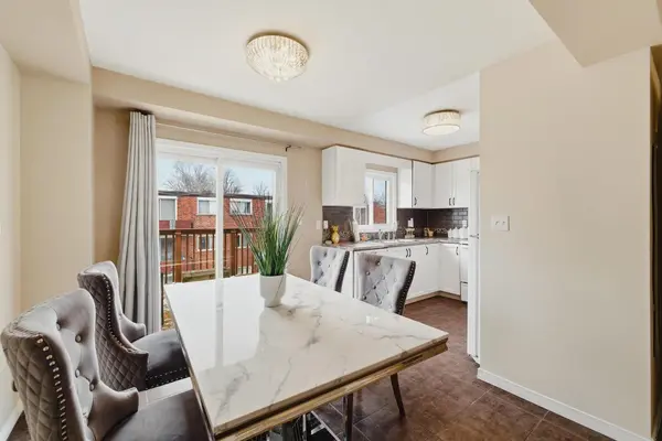 750 Lawrence ST #88, Cambridge, ON N3H 0A9