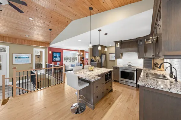 1105 Edward ST, Manotick - Kars - Rideau Twp And Area, ON K4M 1G8