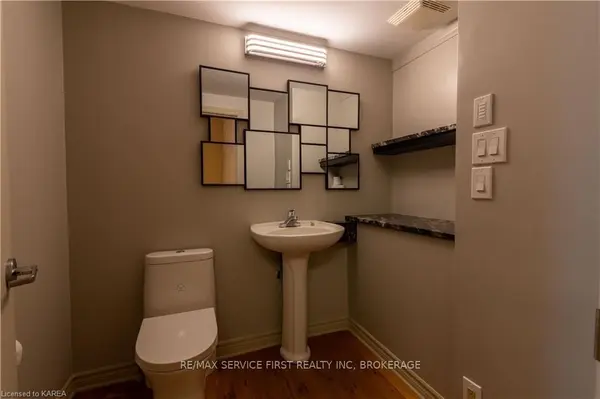 90 BROCK ST, Kingston, ON K7L 1R9